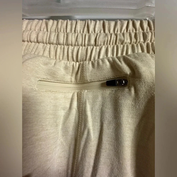 Feat BlanketBlend Move Joggers in Heather Oat Milk size small cream sweat pants - Picture 7 of 10